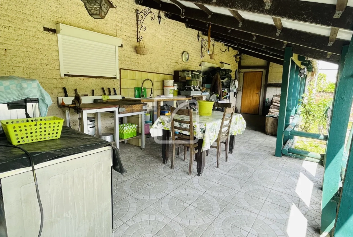 Belle maison familiale à Feignies avec grand terrain et proches commodités 