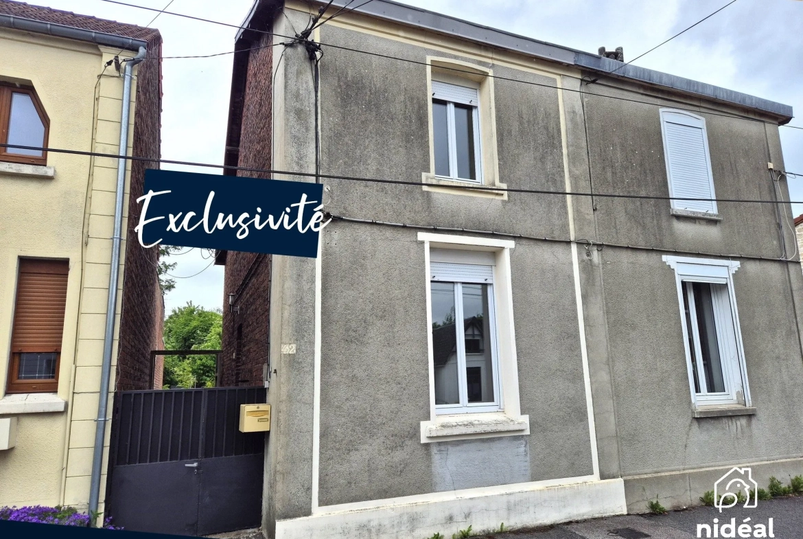 Maison semi-individuelle à vendre à Aulnoye-Aymeries de 62 m² avec terrain clôturé 
