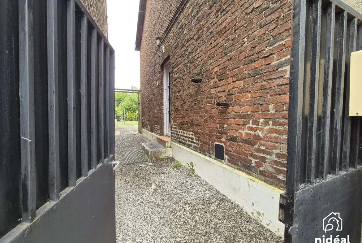 Maison semi-individuelle à vendre à Aulnoye-Aymeries de 62 m² avec terrain clôturé 
