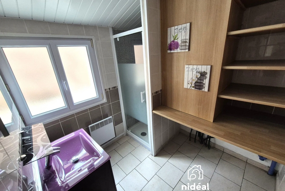 Maison semi-individuelle à vendre à Aulnoye-Aymeries de 62 m² avec terrain clôturé 