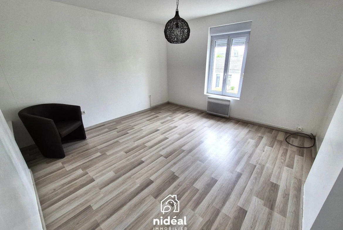 Maison semi-individuelle à vendre à Aulnoye-Aymeries de 62 m² avec terrain clôturé 