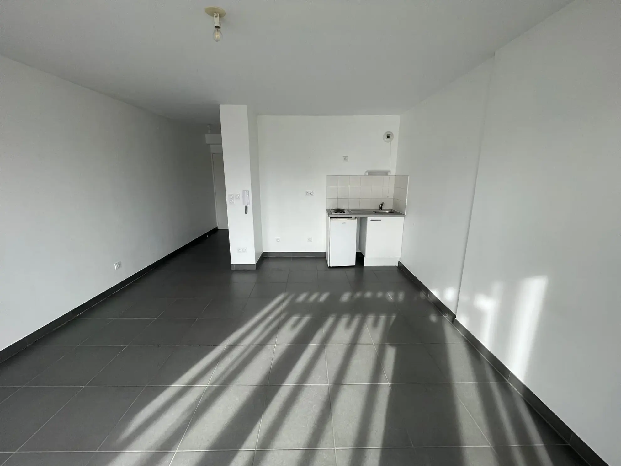 A vendre T1 avec terrasse ensoleillée à Montpellier – 30 m²résidence sécurisée 