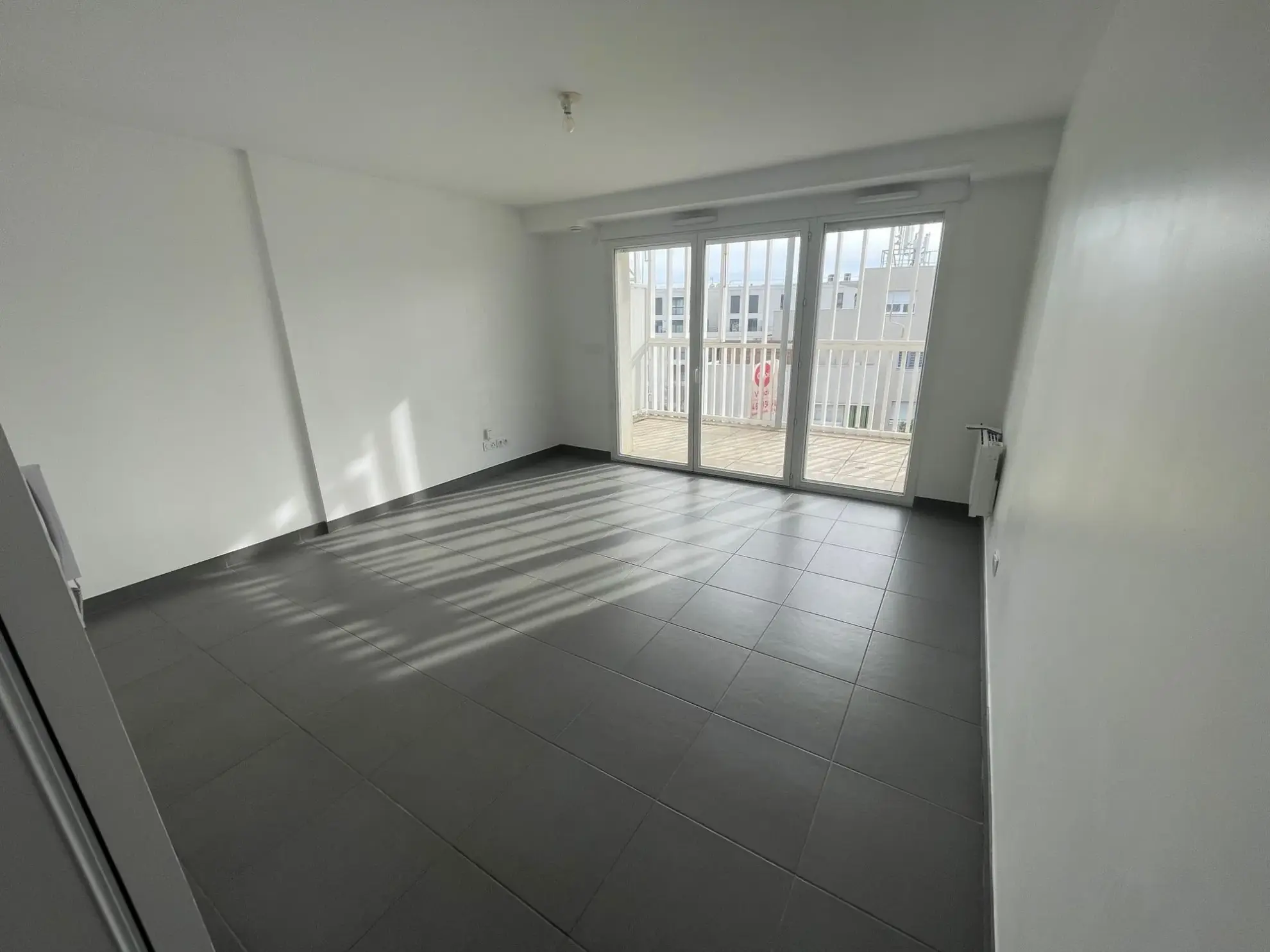 A vendre T1 avec terrasse ensoleillée à Montpellier – 30 m²résidence sécurisée 