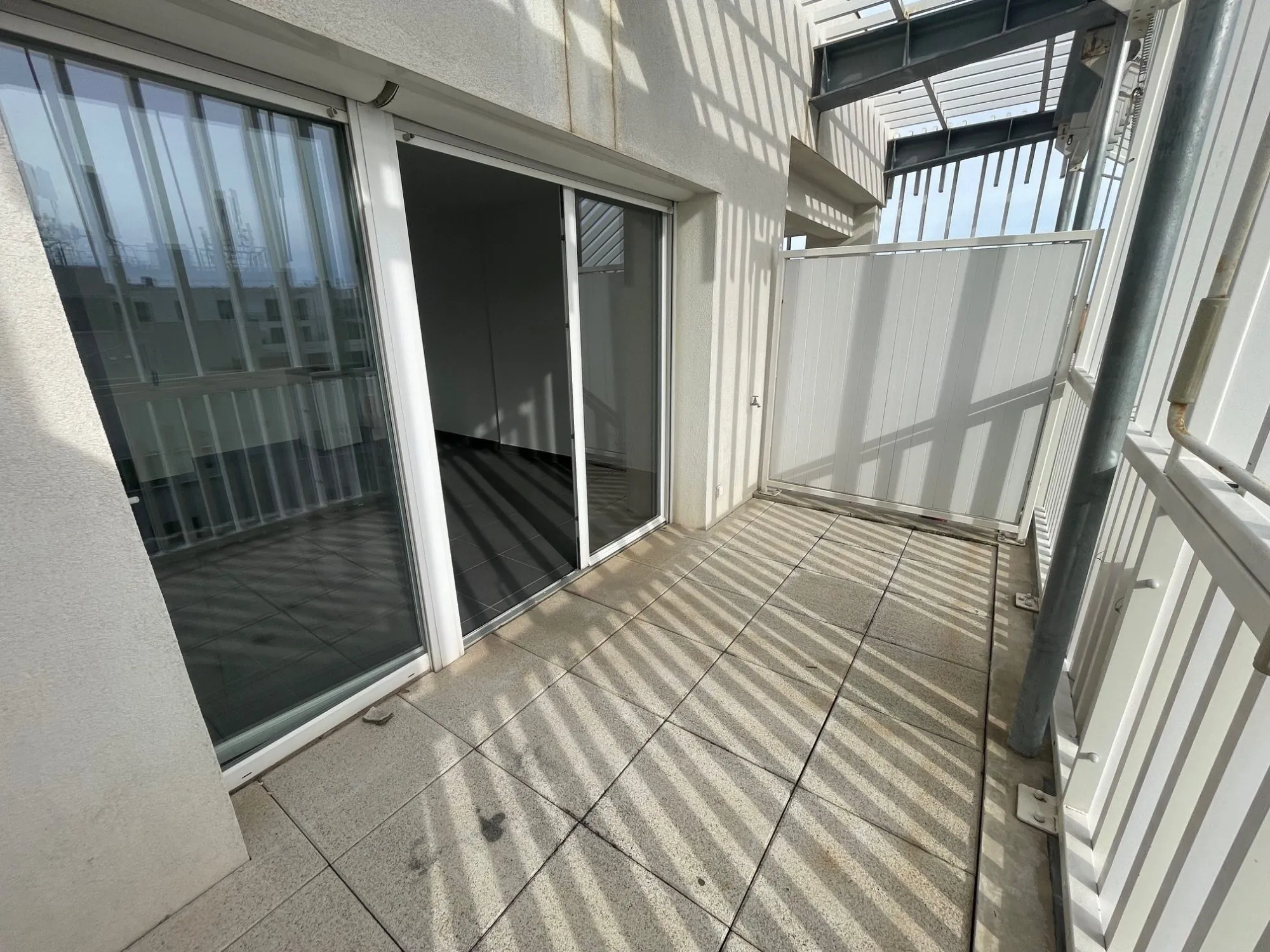 A vendre T1 avec terrasse ensoleillée à Montpellier – 30 m²résidence sécurisée 