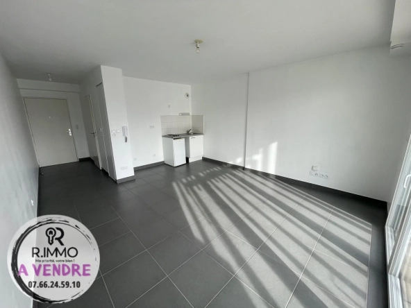 A vendre T1 avec terrasse ensoleillée à Montpellier – 30 m²résidence sécurisée