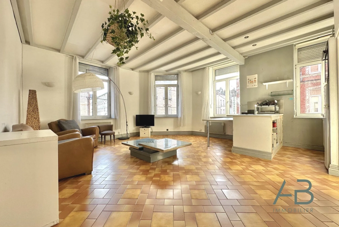 A vendre à Lille Wazemmes, bel appartement T3 lumineux de 71 m² 