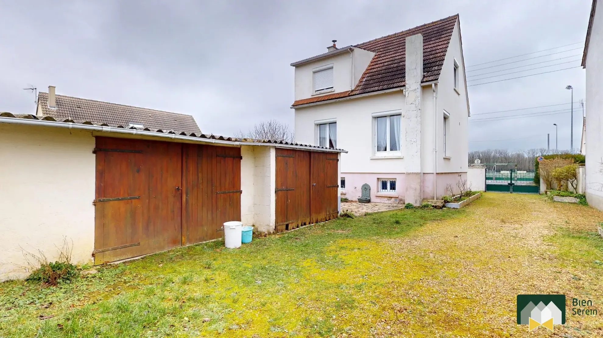 Maison familiale avec sous-sol et garages à Champhol, parfait premier achat 