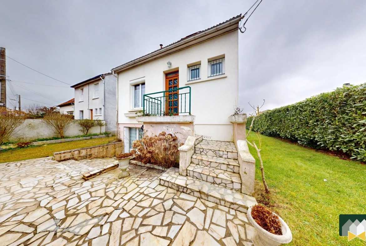 Maison familiale avec sous-sol et garages à Champhol, parfait premier achat 