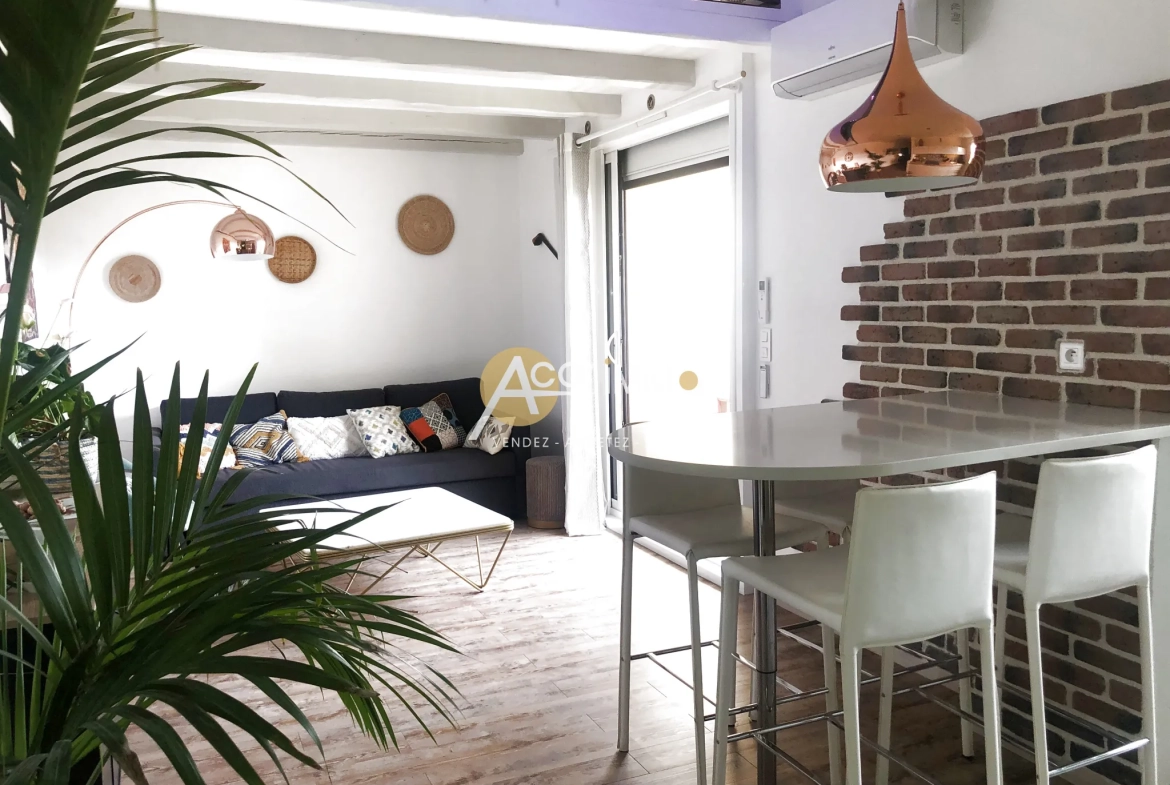 Appartement lumineux avec vue mer à La Seyne-sur-Mer, dernier étage, terrasse, parking et cave 