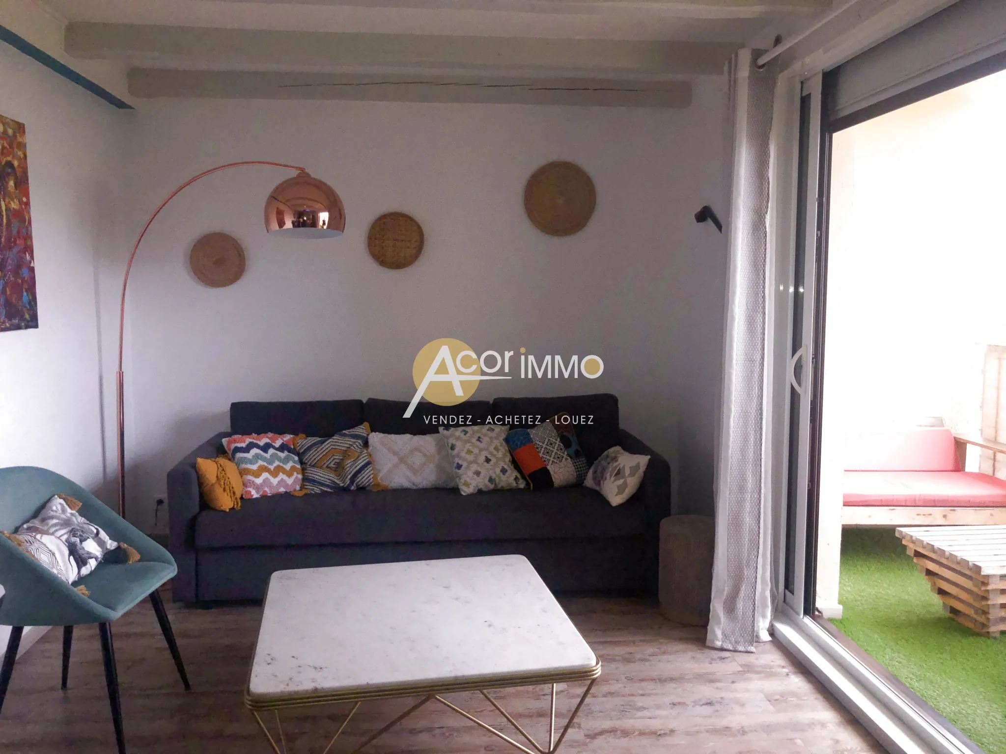Appartement lumineux avec vue mer à La Seyne-sur-Mer, dernier étage, terrasse, parking et cave 