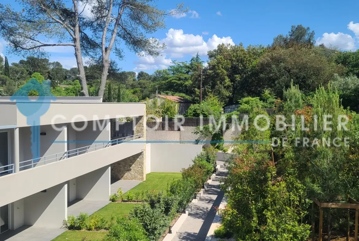 Appartement T3 lumineux avec terrasse et jardin privé à Nîmes 