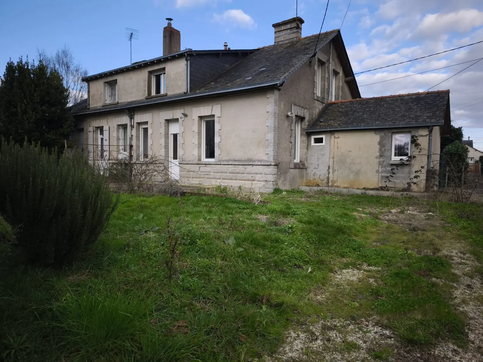 Maison rénovée avec 2 chambres à Segré-en-Anjou-Bleu - Idéal primo-accédant ou investisseur 