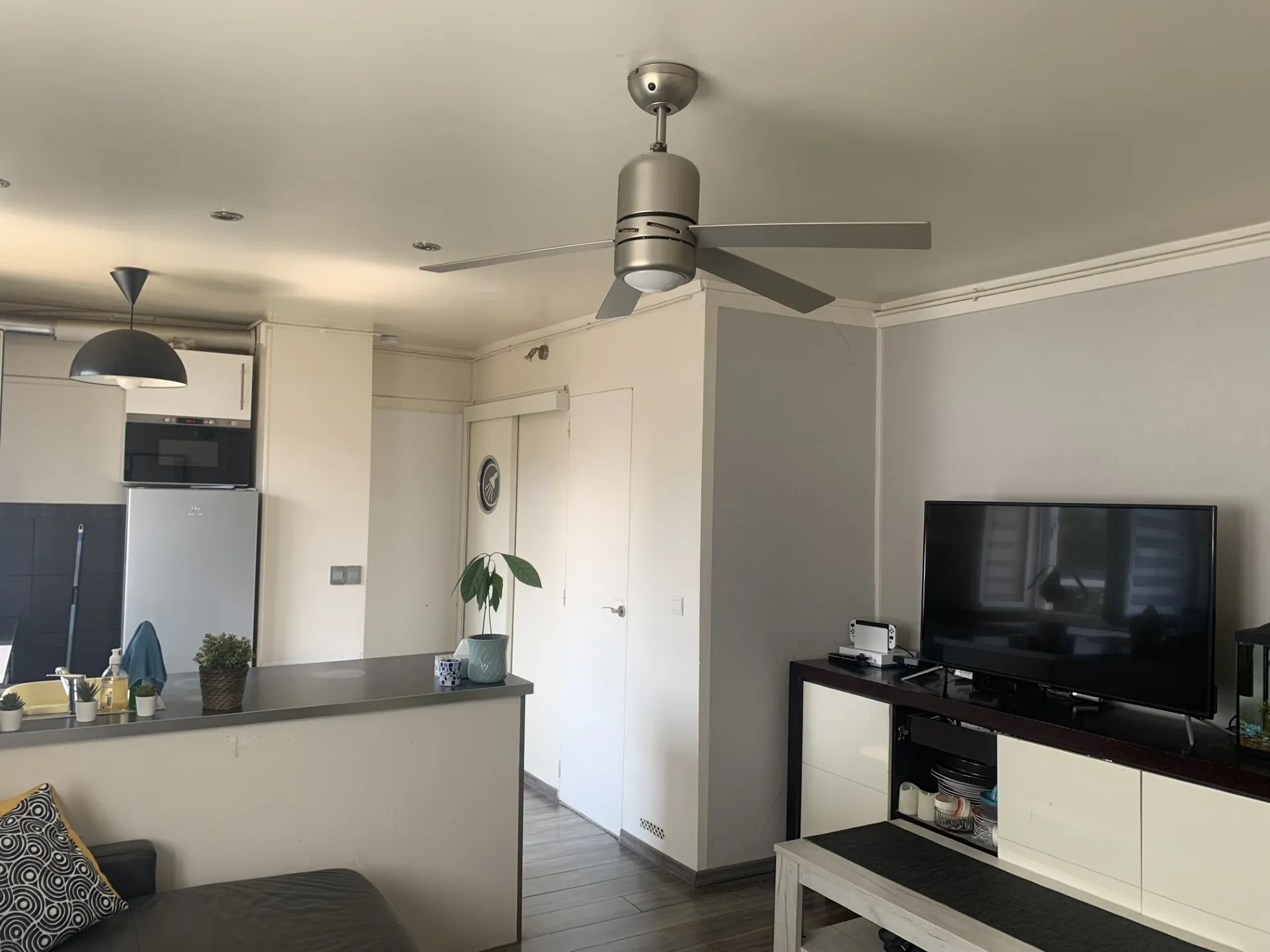 Appartement 2 pièces lumineux à Courbevoie avec cave et ascenseur 