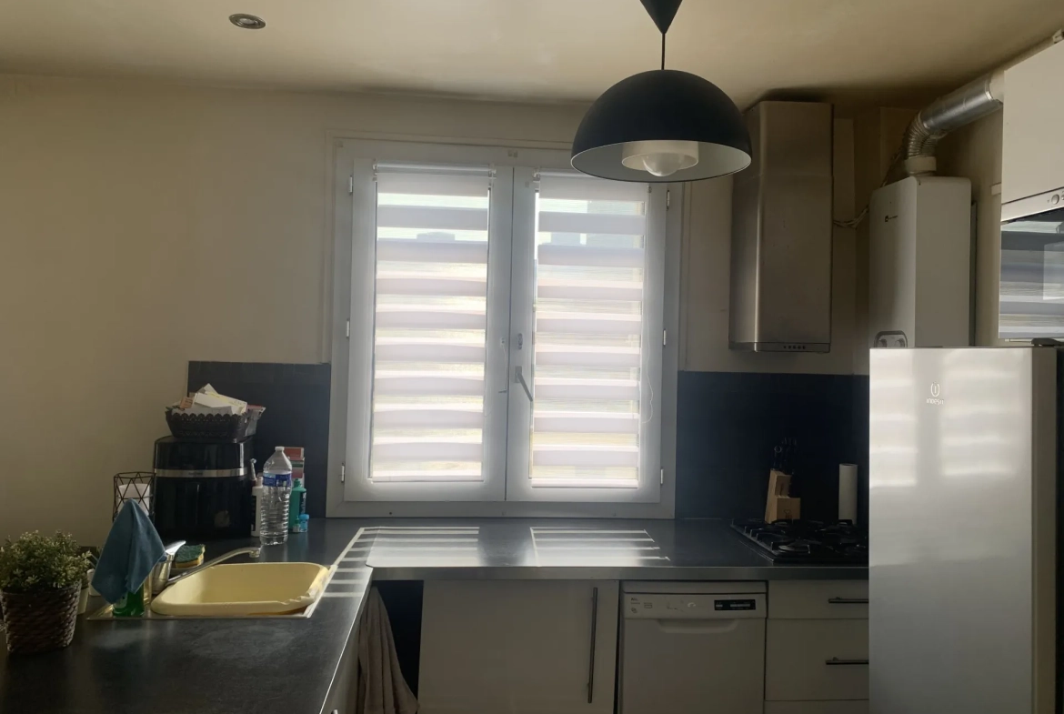 Appartement 2 pièces lumineux à Courbevoie avec cave et ascenseur 