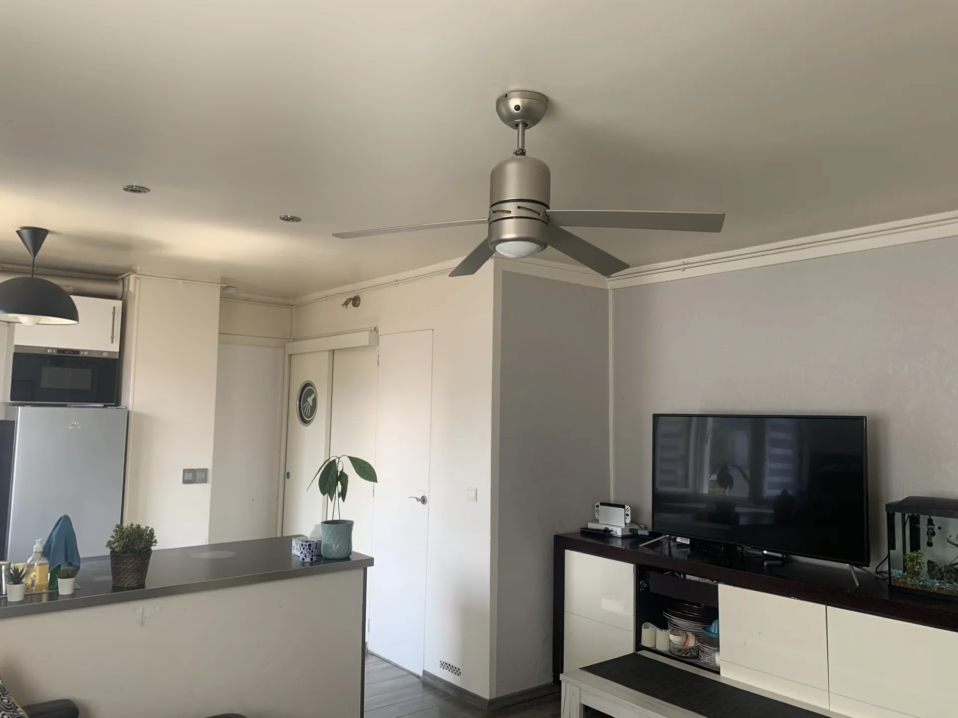Appartement 2 pièces lumineux à Courbevoie avec cave et ascenseur 
