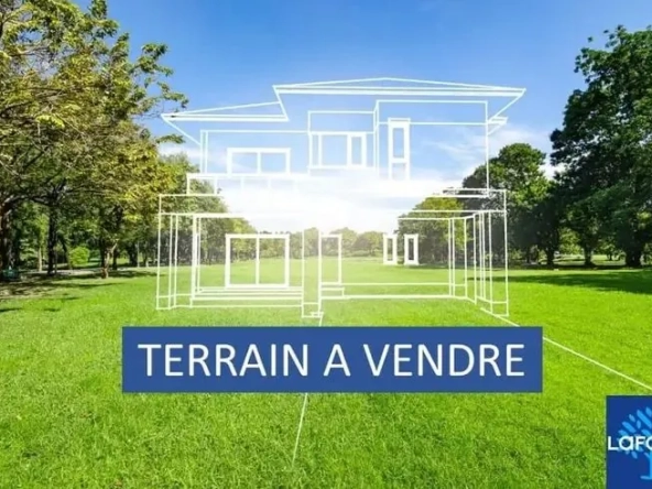 Terrain constructible de 352 m² à Pont-l'Abbé hors lotissement