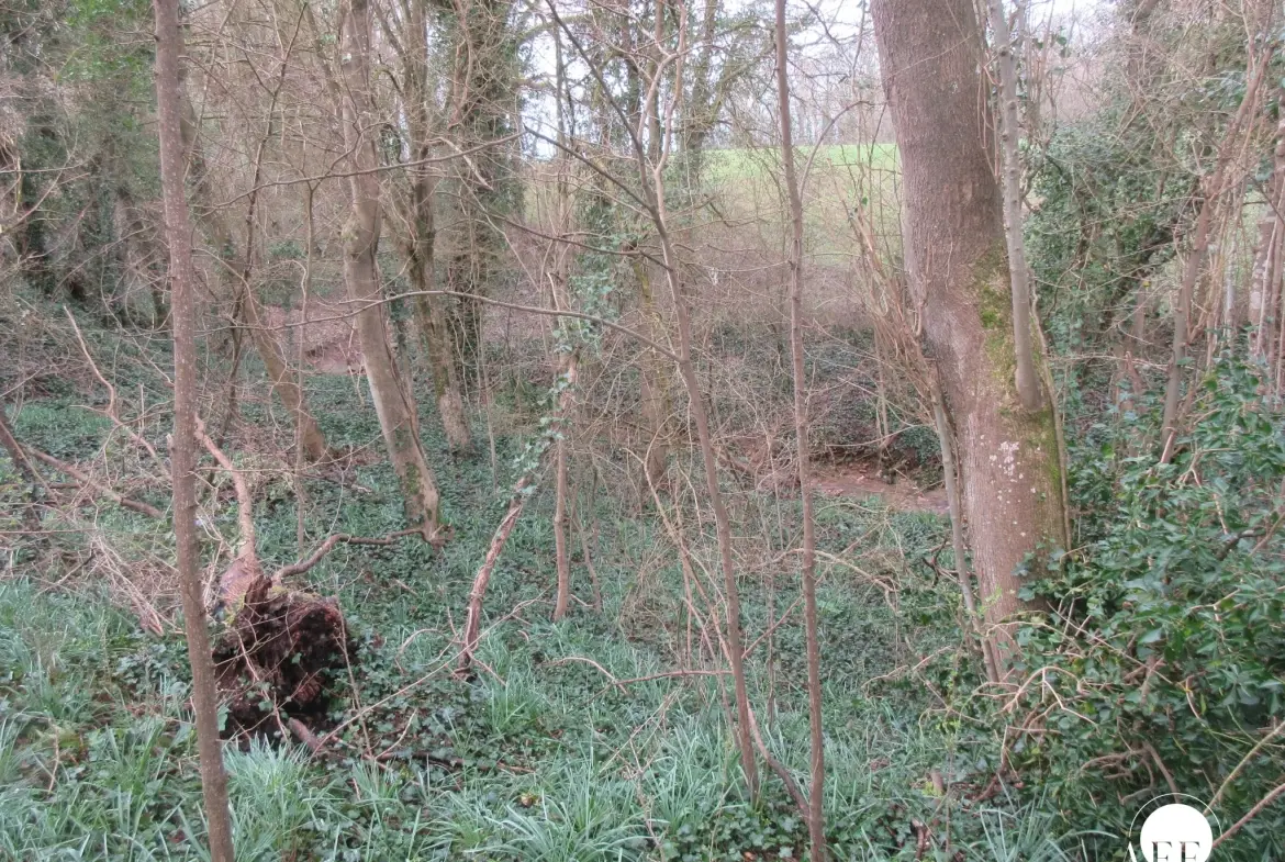 Terrain constructible de 3102 m² à Saint-Siméon, proche Coulommiers 