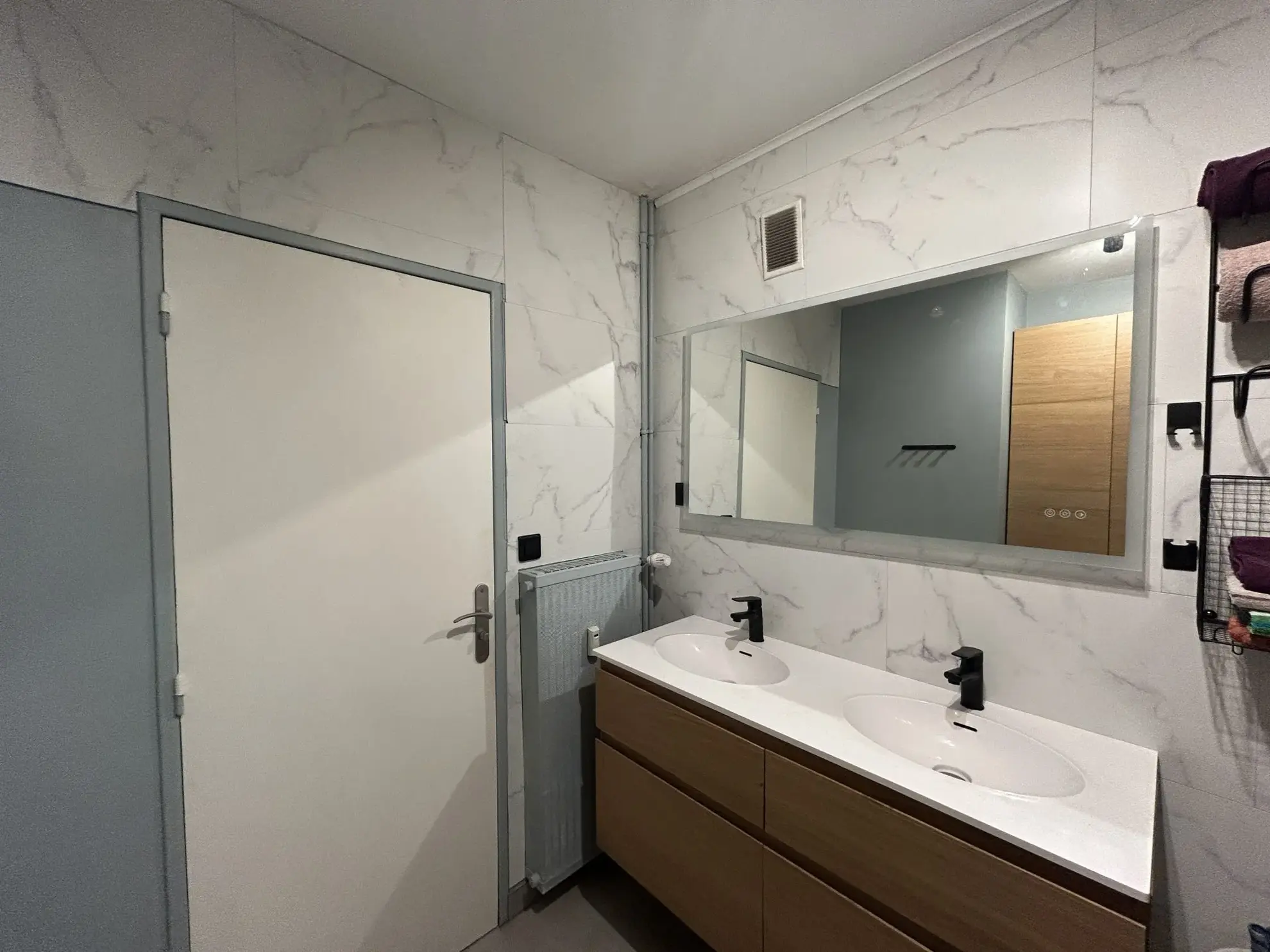 Appartement lumineux de 100 m² avec balcon et garage à Privas 