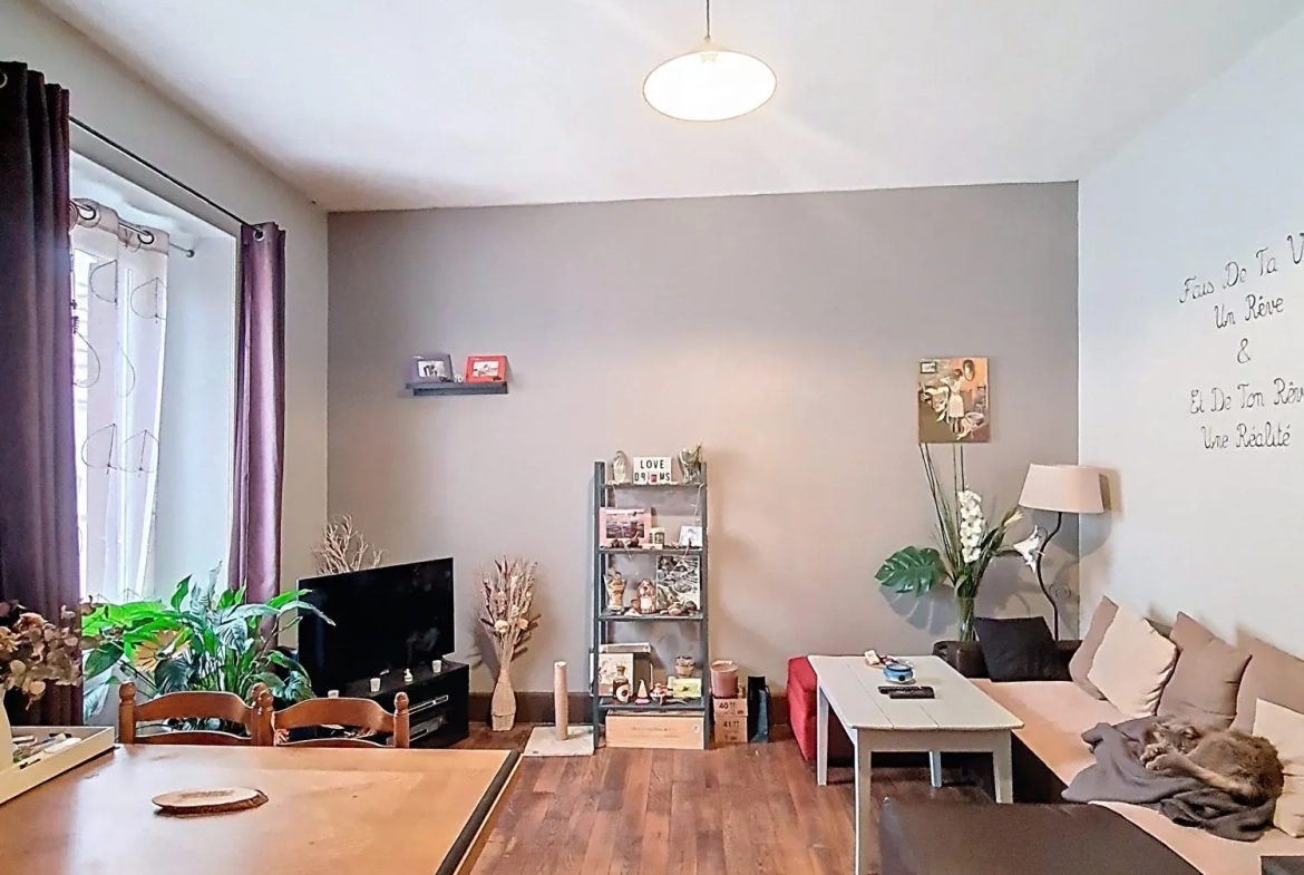 Maison à vendre à Nolay avec caves, jardin et grange – Opportunité rare 