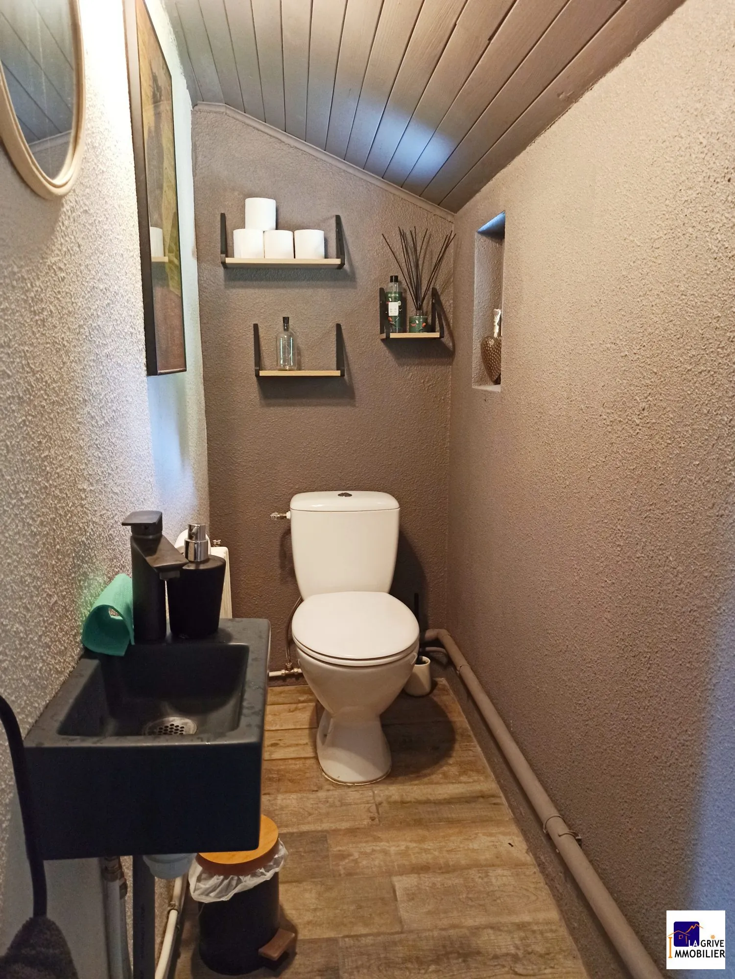 Rare appartement T4 rénové avec dépendances à La Chapelle, Maurienne 