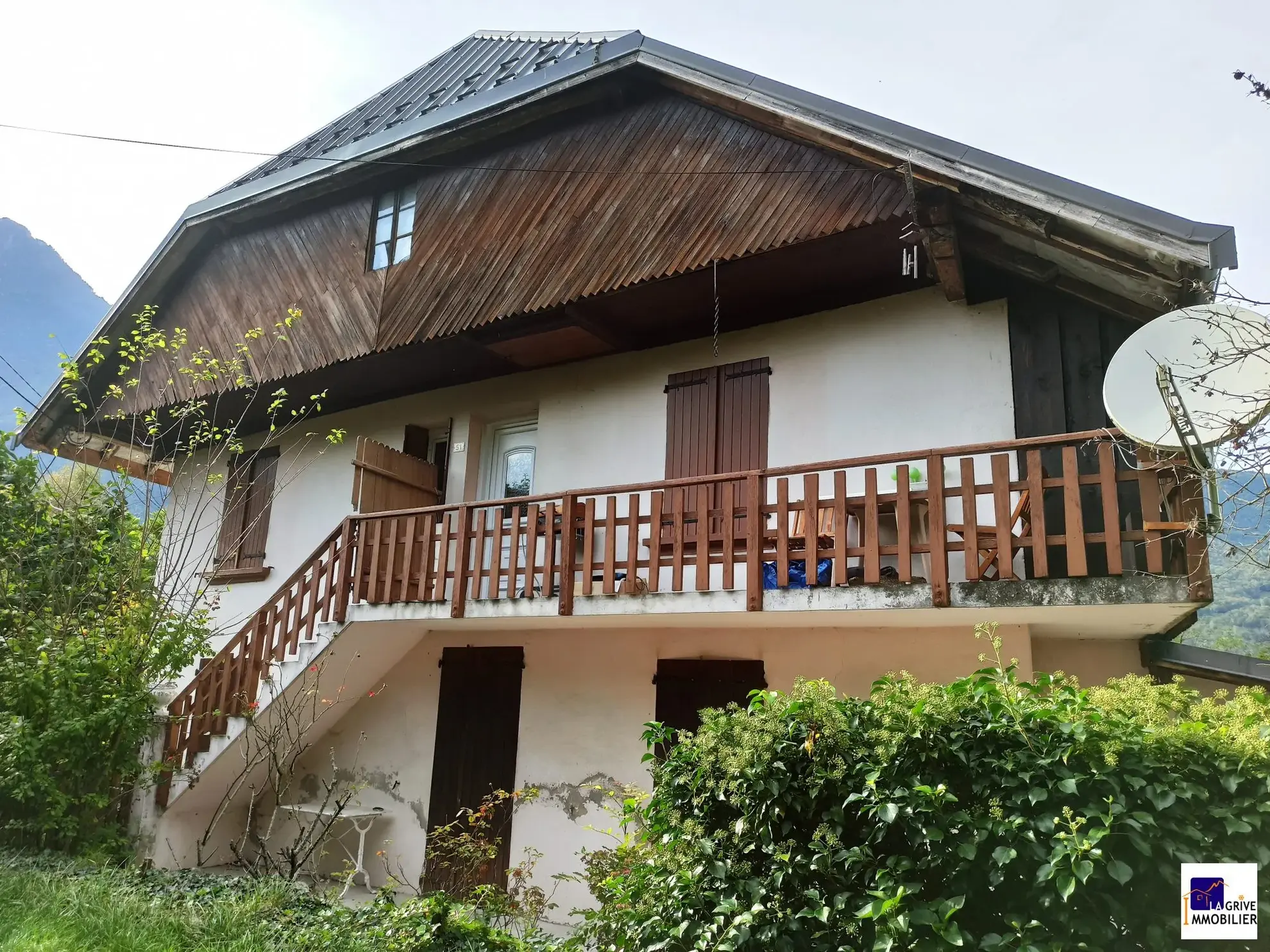 Rare appartement T4 rénové avec dépendances à La Chapelle, Maurienne 