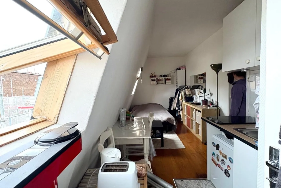 Studio de 13 m² à vendre dans le quartier Saint Vincent de Paul à Paris 10ème 
