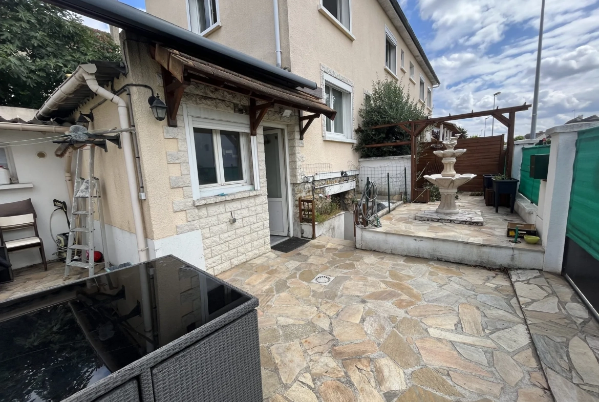 Appartement 2 pièces avec cour privative à La Frette-sur-Seine 
