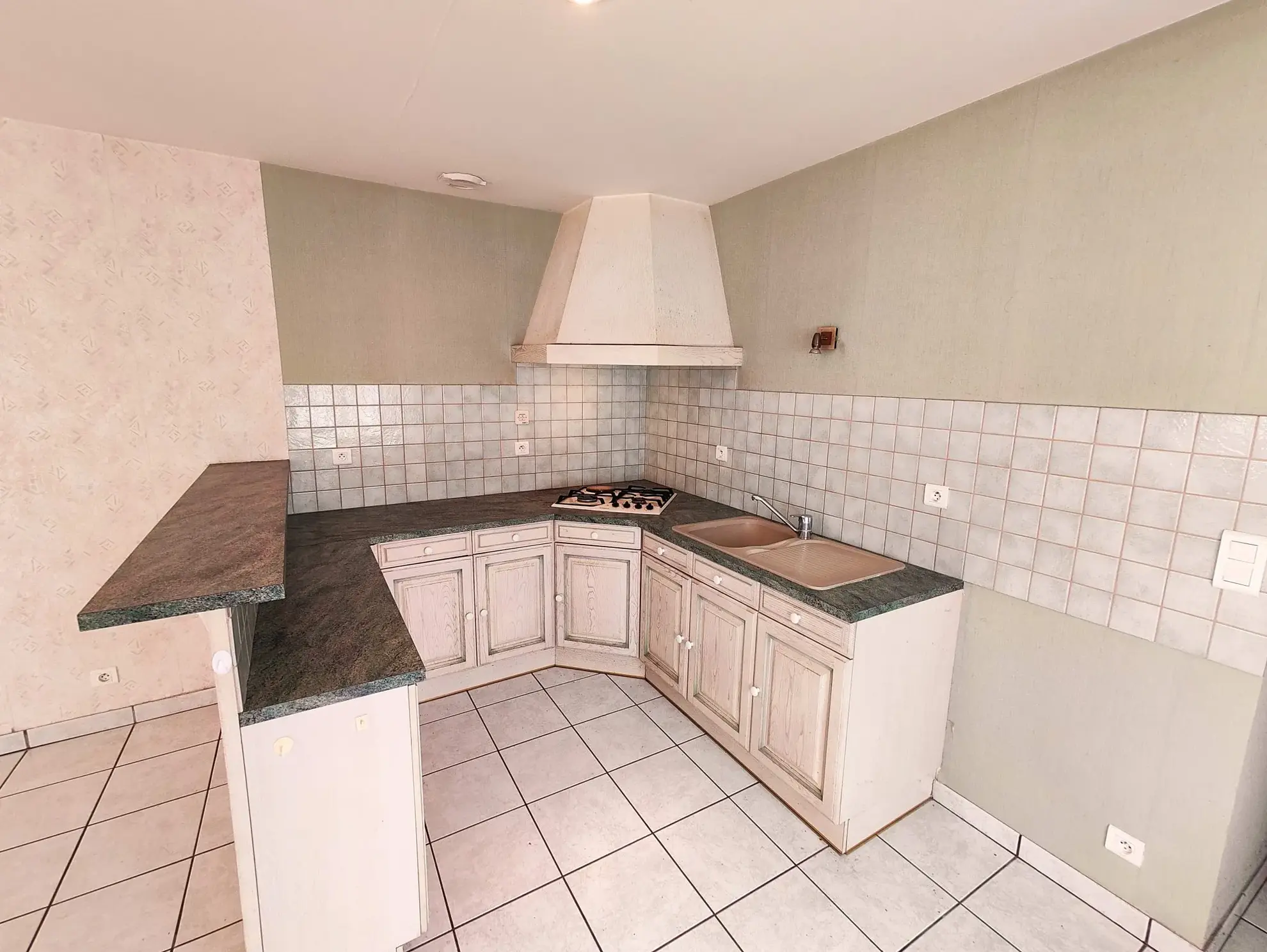 Maison de 80 m² en centre bourg de Guerlédan avec 3 pièces 