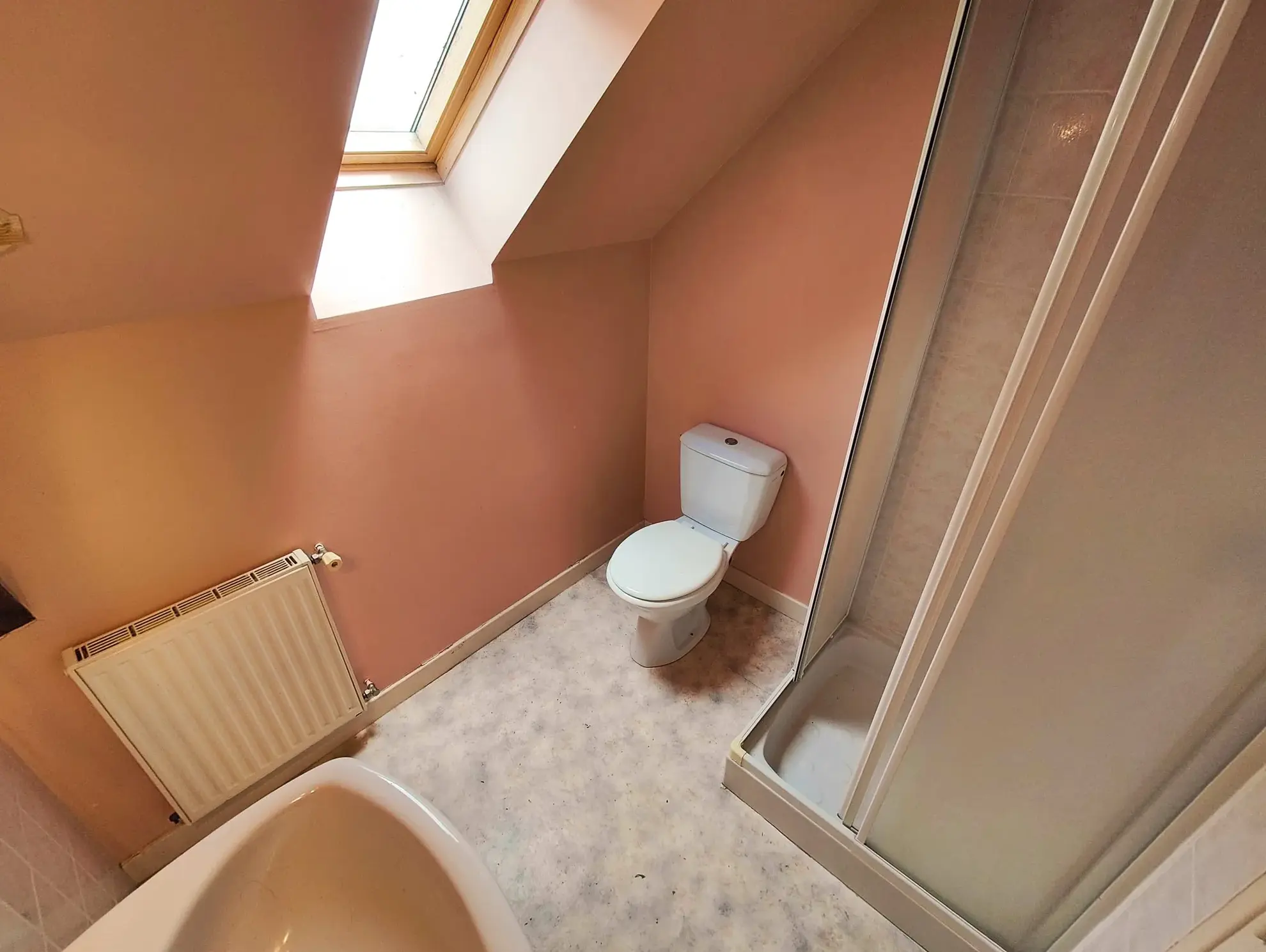 Maison de 80 m² en centre bourg de Guerlédan avec 3 pièces 