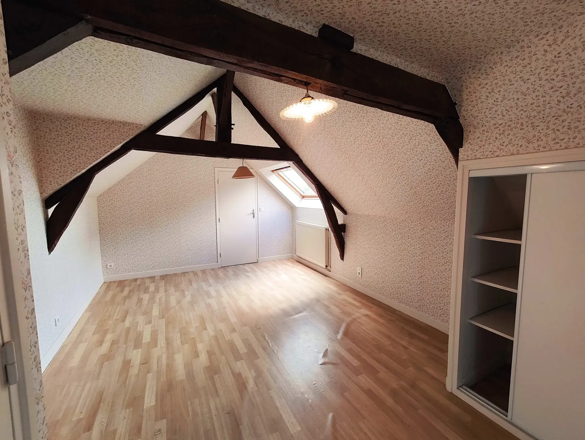 Maison de 80 m² en centre bourg de Guerlédan avec 3 pièces 