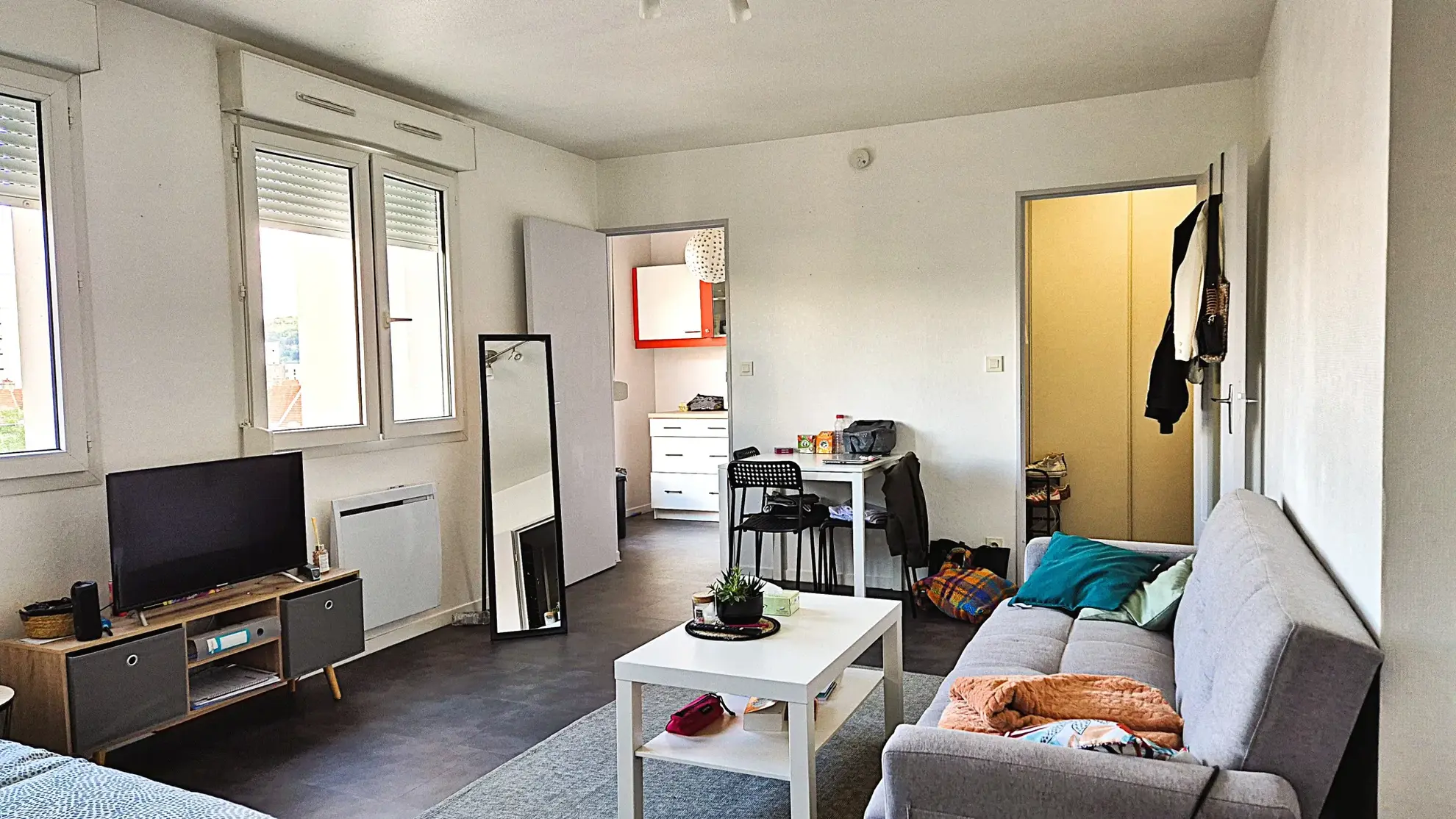 Appartement T1 rénové de 32 m² à Besançon – Calme et lumineux 