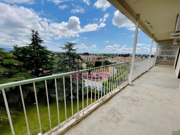 Appartement T3 avec balcon de 17 m² à vendre à Carpentras - Investissement ou résidence principale