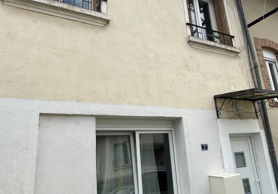 Maison de ville à vendre à Thiers – Investissement locatif 