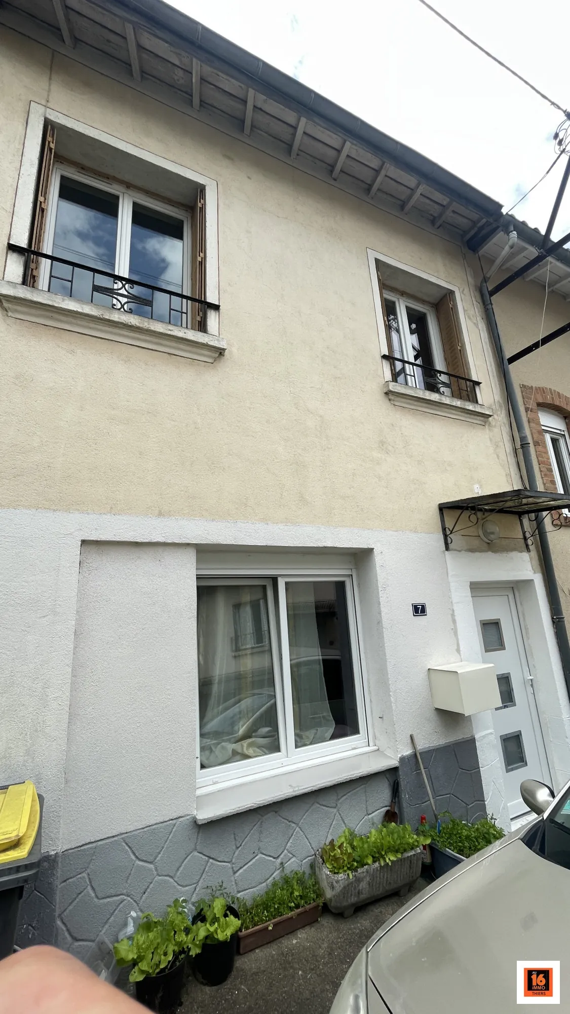 Maison de ville à vendre à Thiers – Investissement locatif 