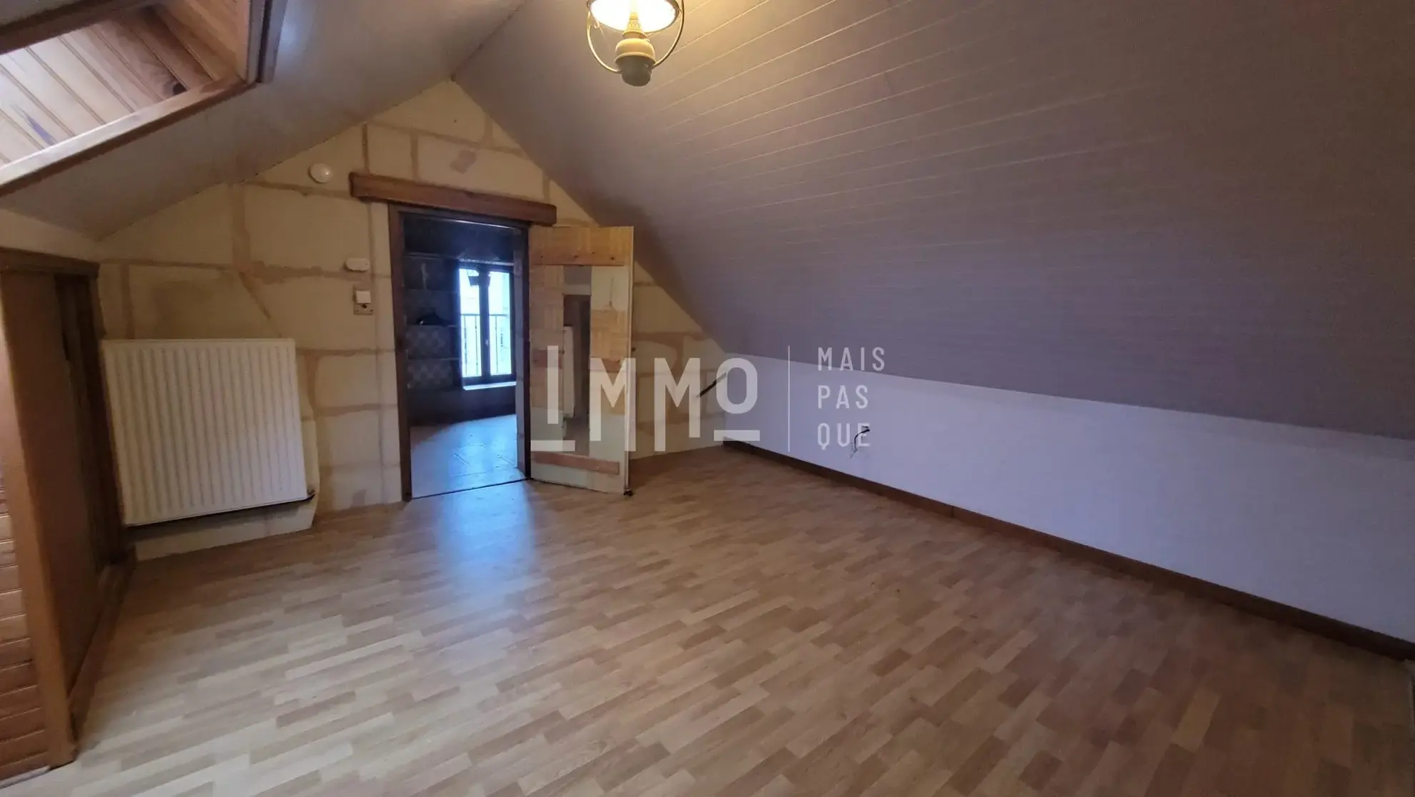 Maison mitoyenne à rénover avec jardin à Montoire-sur-le-Loir 