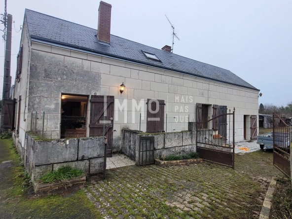 Maison mitoyenne à rénover avec jardin à Montoire-sur-le-Loir