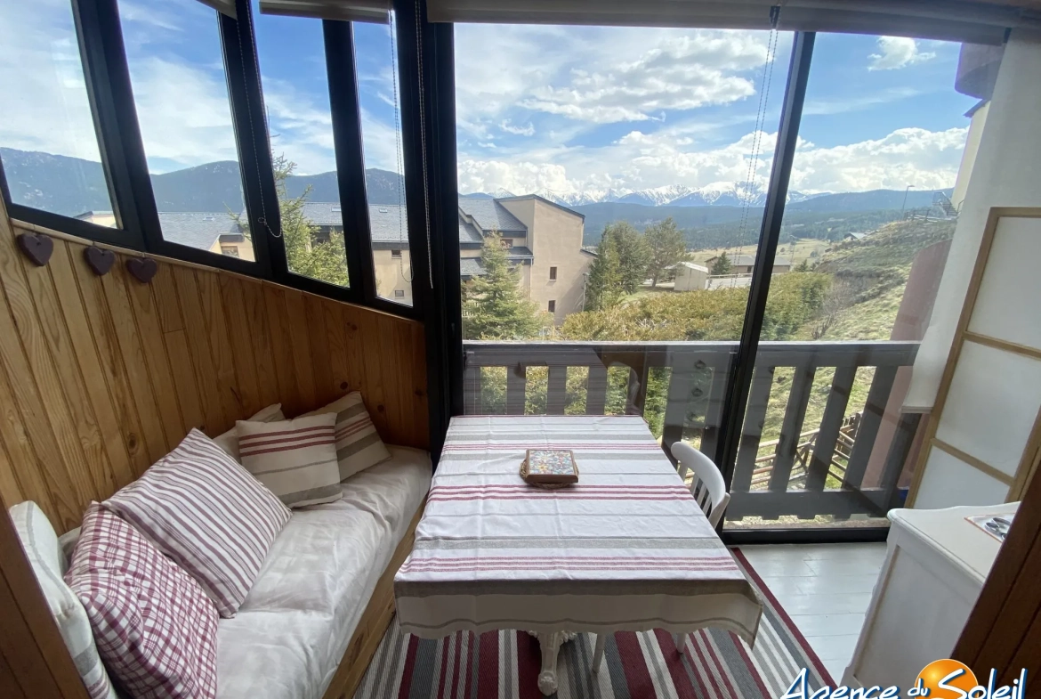 Loggia3 Studio meublé avec garage et vue montagne à Les Angles - 20.4m² 