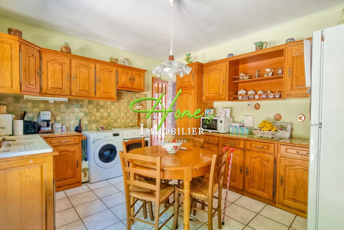 Maison à vendre à Fussy proche Bourges avec terrasse et sous-sol complet 