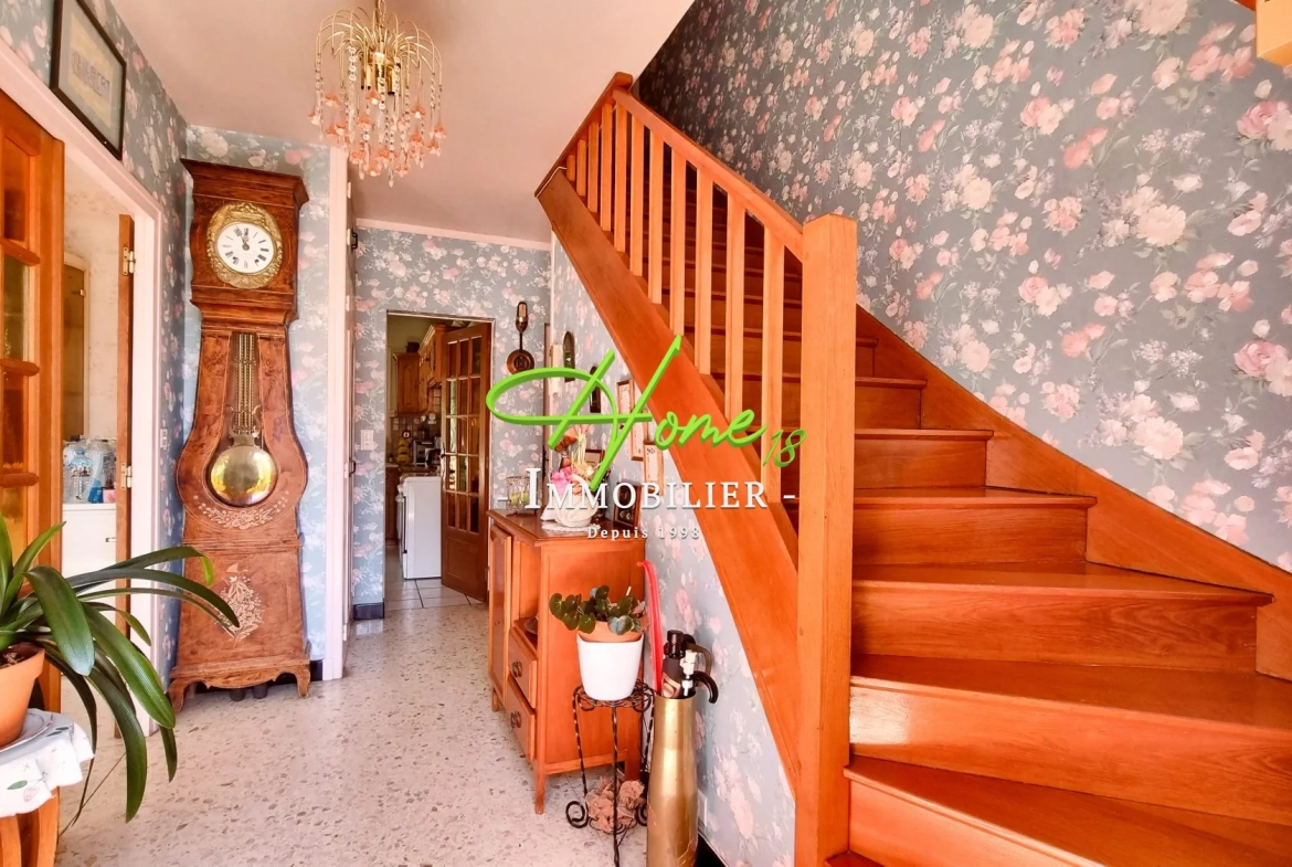 Maison à vendre à Fussy proche Bourges avec terrasse et sous-sol complet 