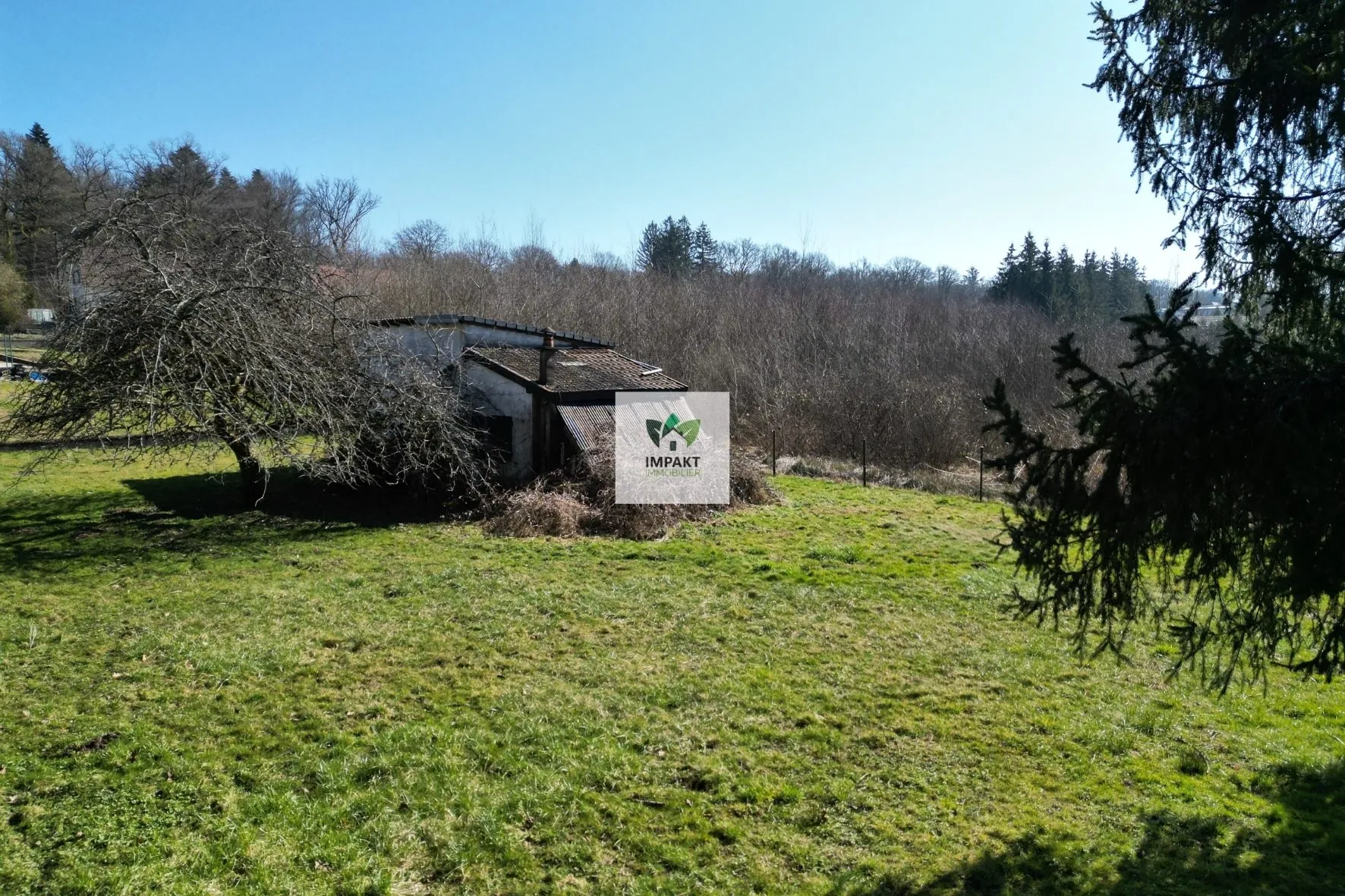Terrain constructible à Sermamagny de 1 238 m², environnement calme et vue dégagée 