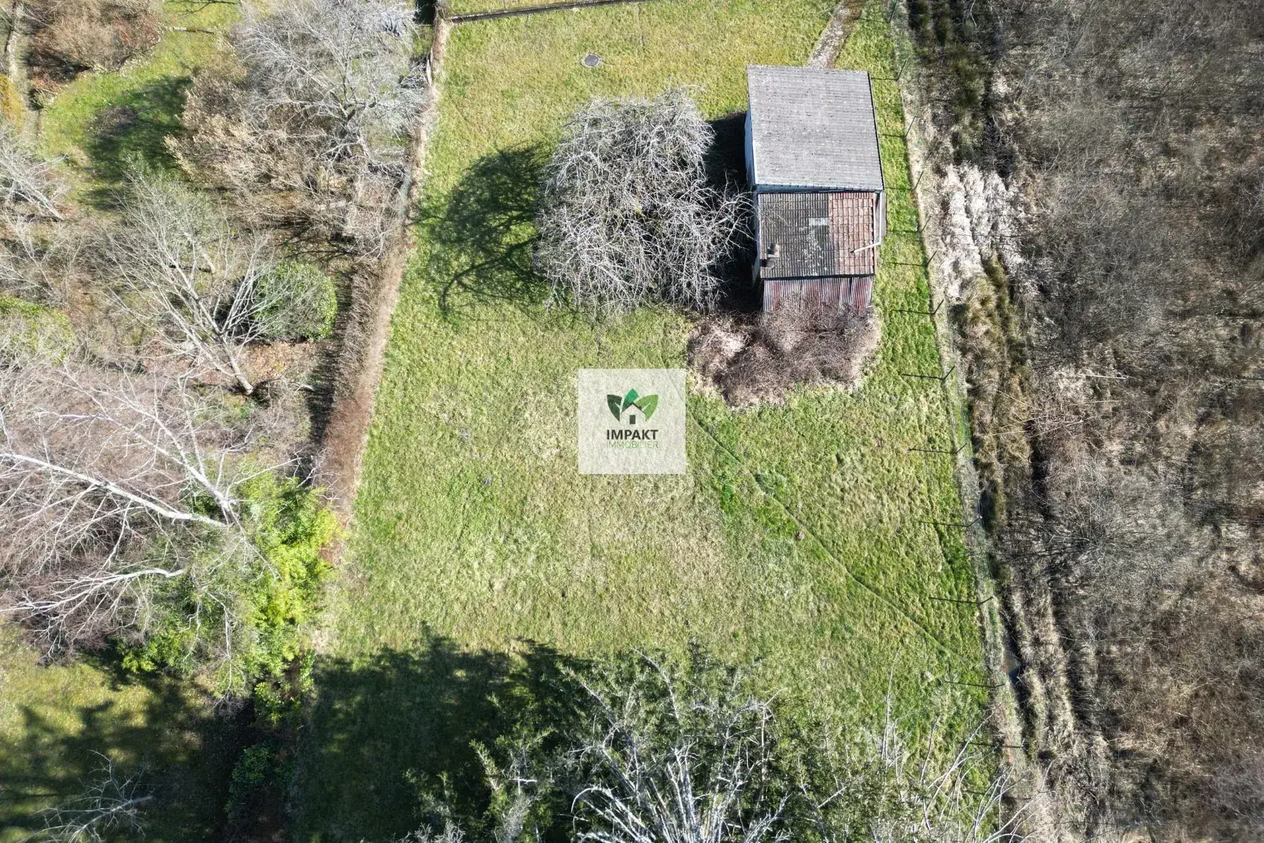 Terrain constructible à Sermamagny de 1 238 m², environnement calme et vue dégagée 