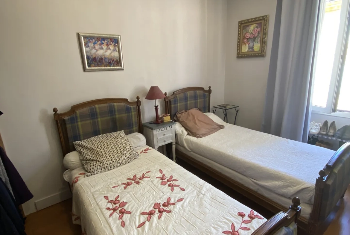 Vente appartement T3 de 74 m² à Bastia, centre-ville, lumineux avec loggia et balcon 