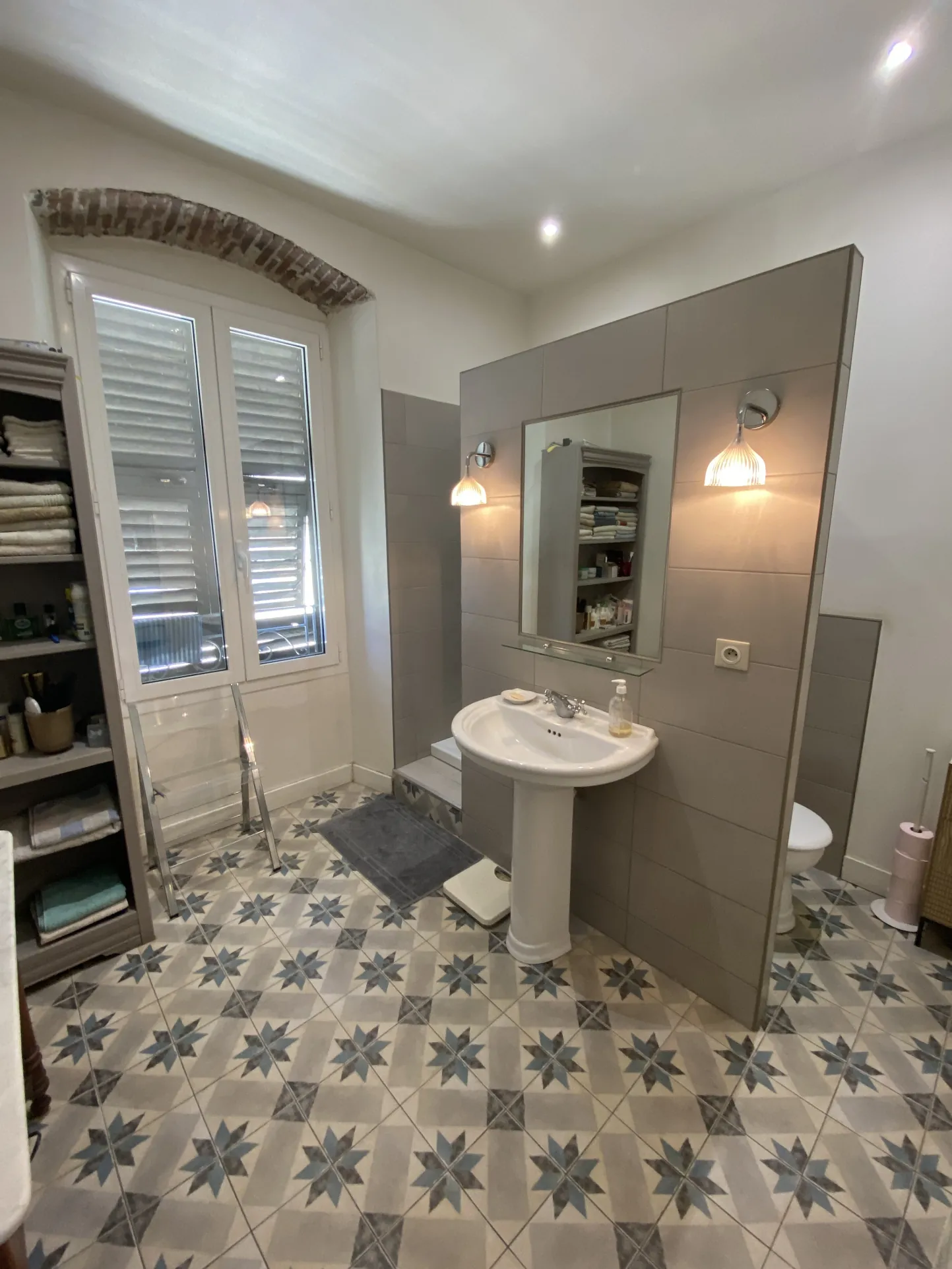 Vente appartement T3 de 74 m² à Bastia, centre-ville, lumineux avec loggia et balcon 