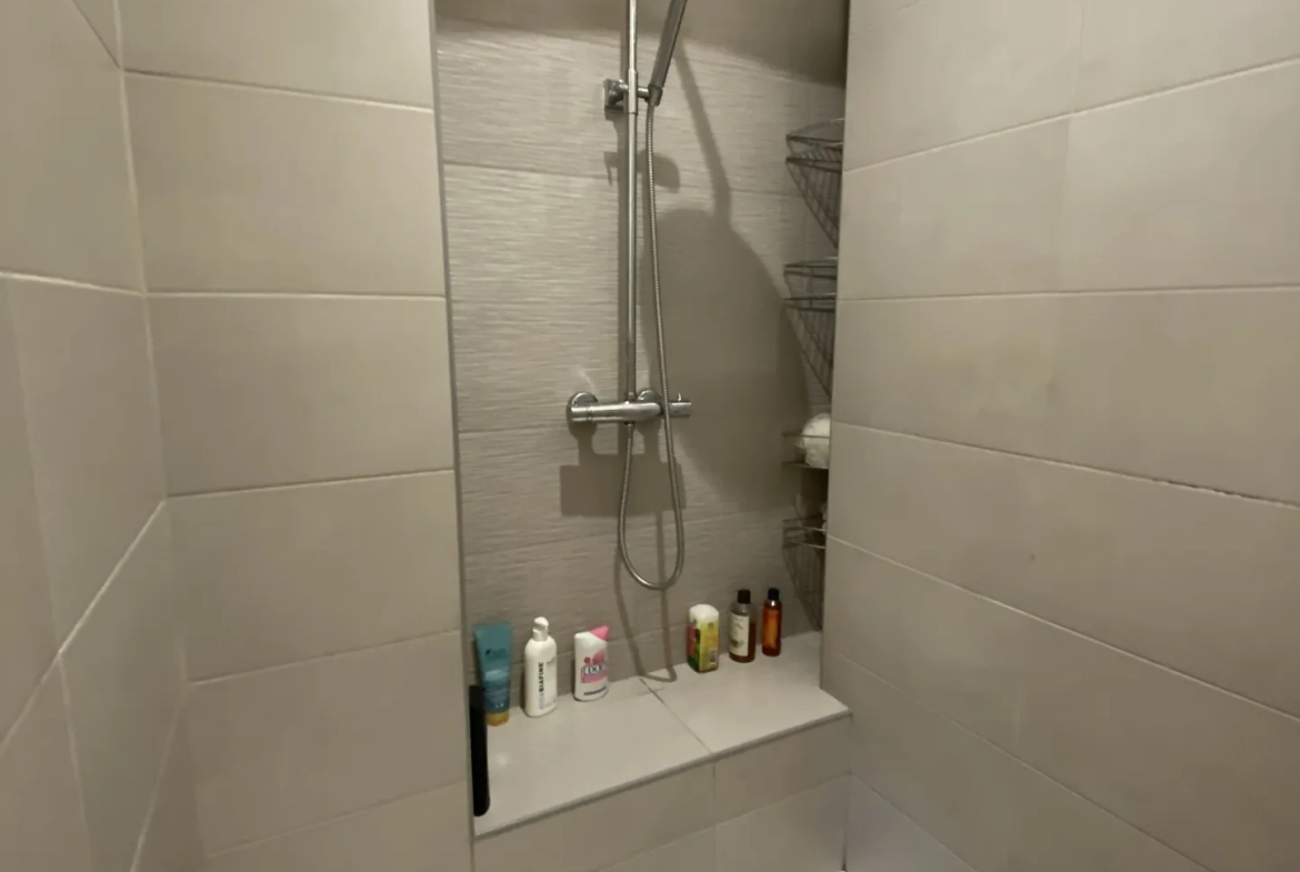 Vente appartement T3 de 74 m² à Bastia, centre-ville, lumineux avec loggia et balcon 