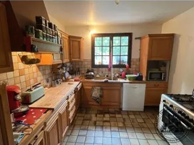 Villa avec 5 chambres à Perriers-Sur-Andelle – Vente aux enchères à partir de 45 000 € 