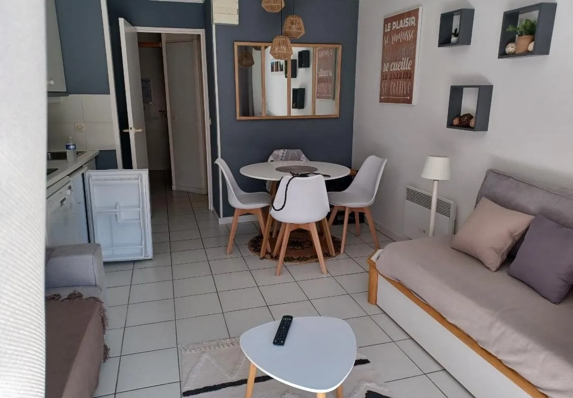 Studio meublé avec terrasse et piscine à Saint-Raphaël 