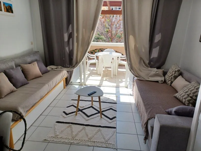 Studio meublé avec terrasse et piscine à Saint-Raphaël 