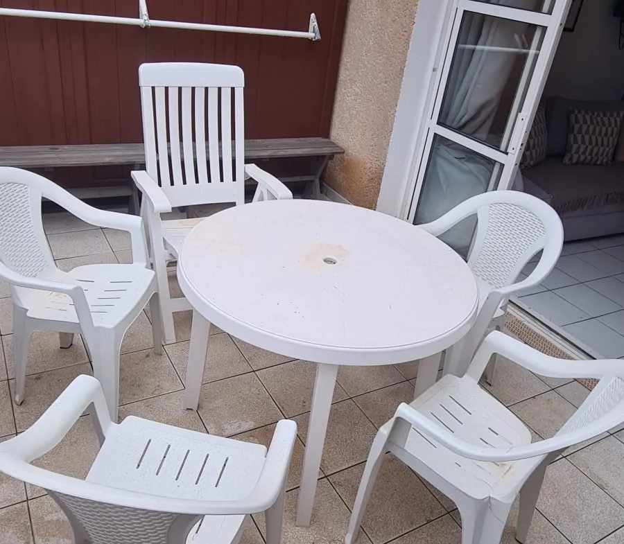 Studio meublé avec terrasse et piscine à Saint-Raphaël 