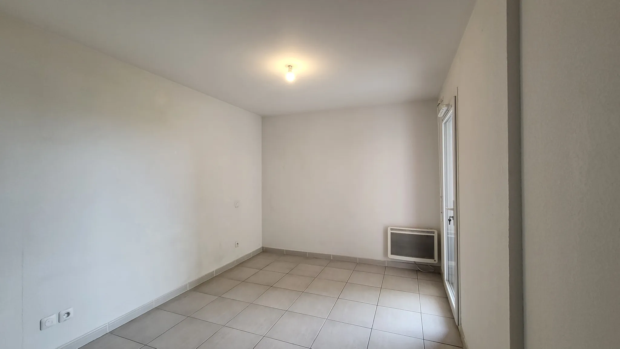 Appartement 2 pièces lumineux avec terrasse à Agde - Proche commodités 
