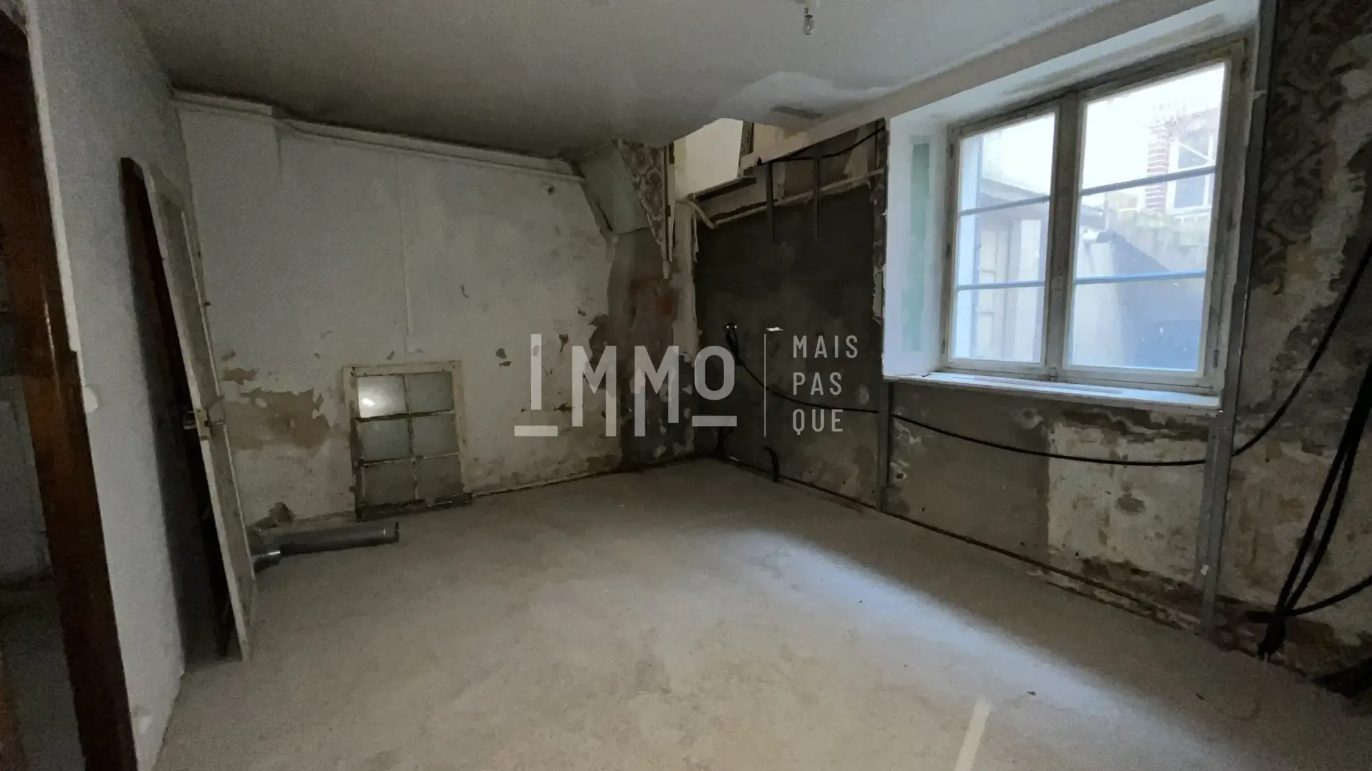 Investissez dans un lot de deux immeubles à Saint-Calais – Opportunité rare 
